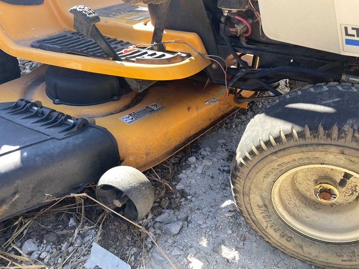#6960-•-cub-cadet-ltx-riding-lawn-mower-image-33