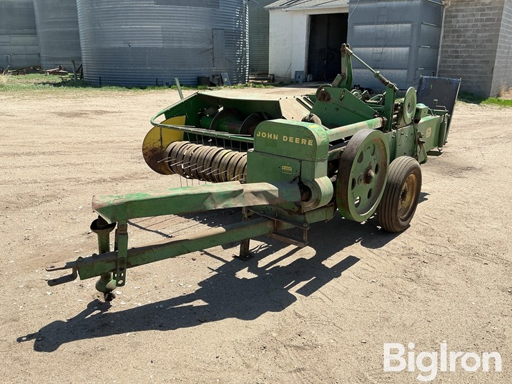 john-deere-24t-image-1