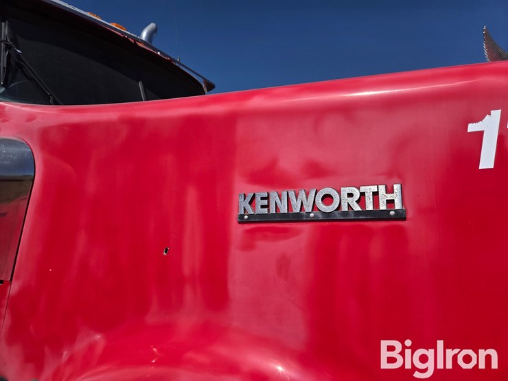 2000-kenworth-w900b-image-18
