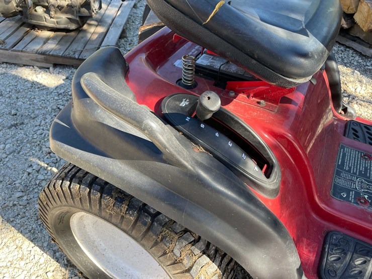 #6941-•-toro-riding-lawn-mower-image-18