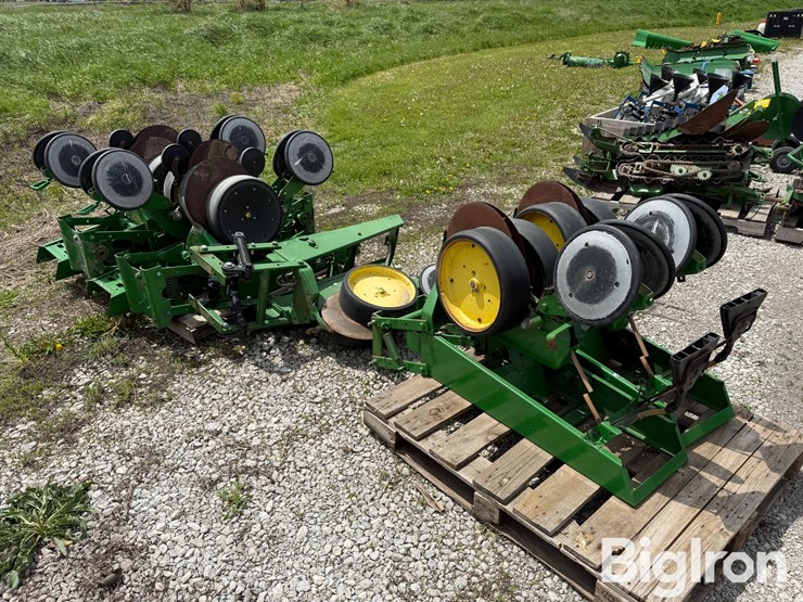 john-deere-7-image-5