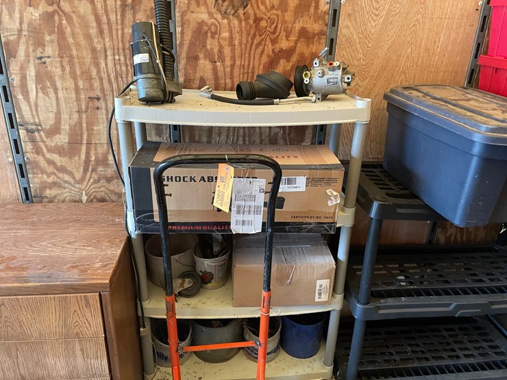 #7089-•-dolly,-shelves-and-contents-image-3