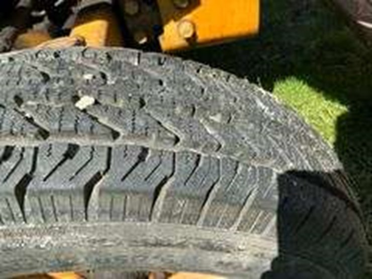 massey-ferguson-2200-image-23