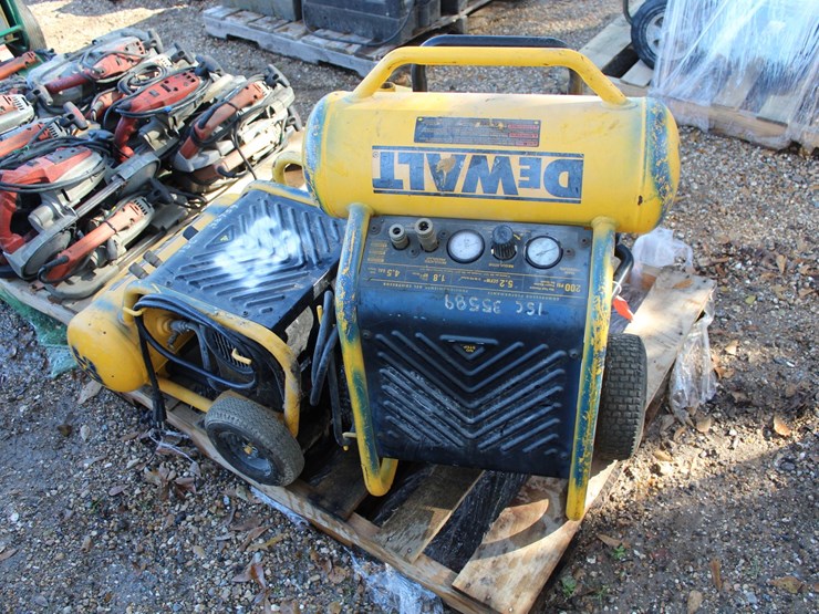#5101-•-pallet-of-air-compressor-image-2