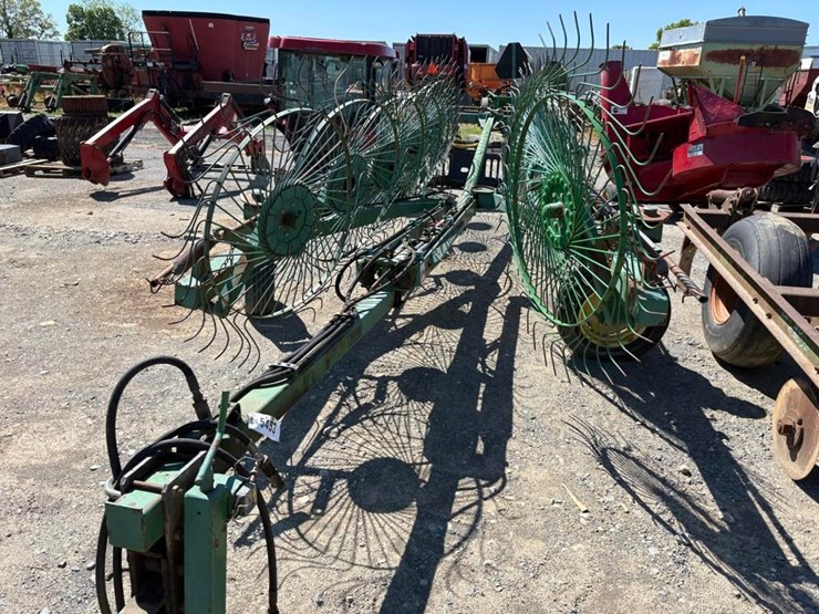 john-deere-704-image-2