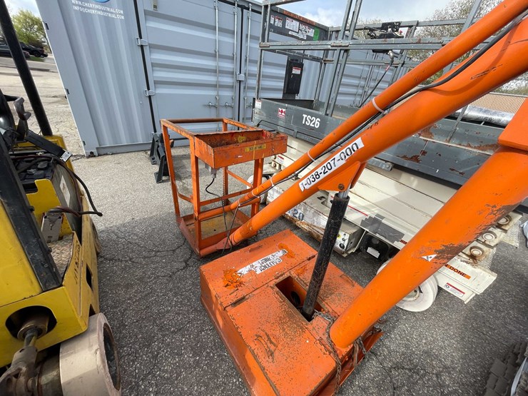 #9000-•-forklift-aerial-lift-bucket-(o7)-image-10