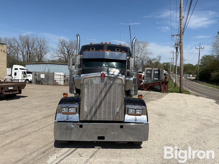 2007-kenworth-w900-image-2