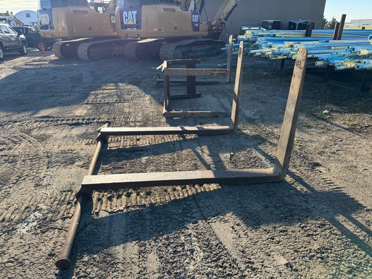 #3936-•-approx-48"-loader-forks-image-2