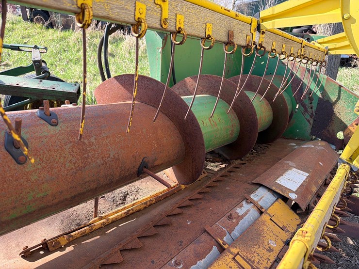 john-deere-13ft-bean-head-with-trailer-image-20