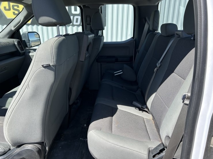 2016-ford-f150-xl-image-24