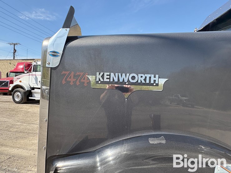 2007-kenworth-w900-image-11