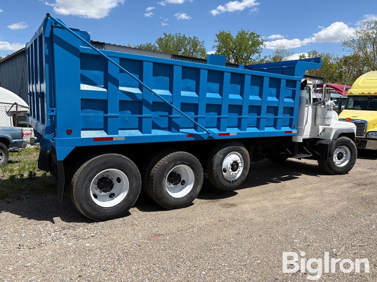 2000-mack-rd600-image-5