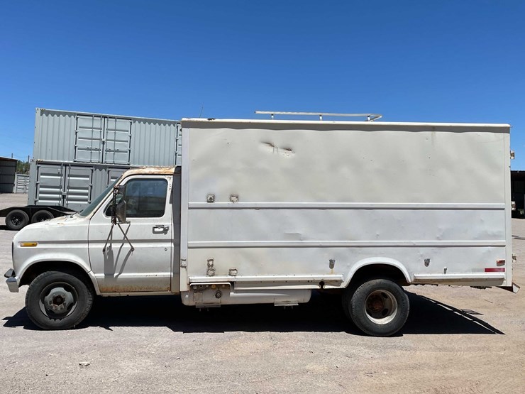 #170-•-1977-ford-e-383-box-truck-(has-nm-title)-image-1