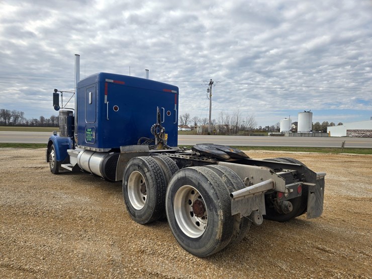 1999-kenworth-w900-image-13
