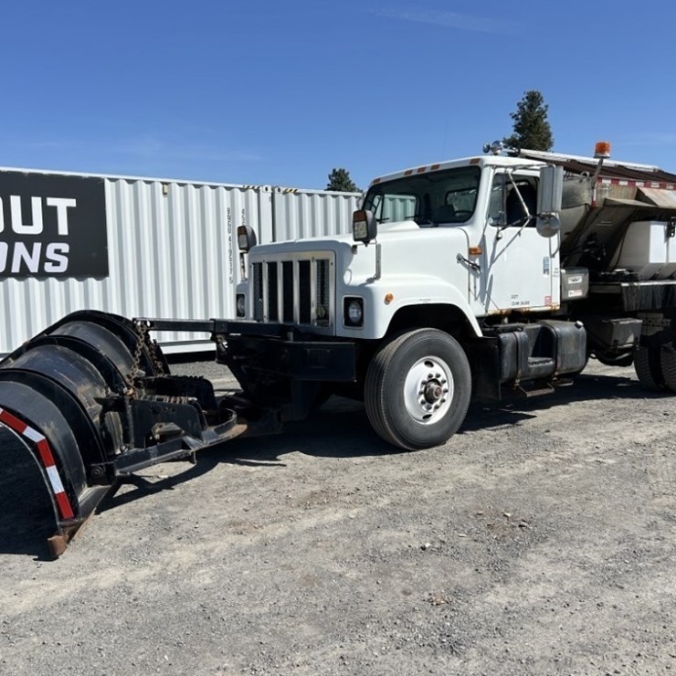 1998 INTERNATIONAL 2574