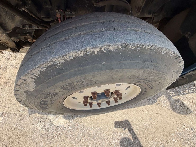 2016-kenworth-t880-image-25