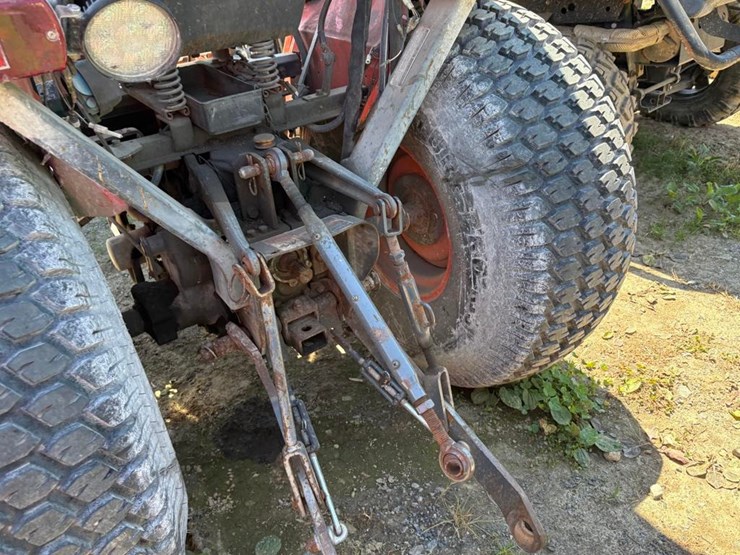 kubota-b7800-image-15