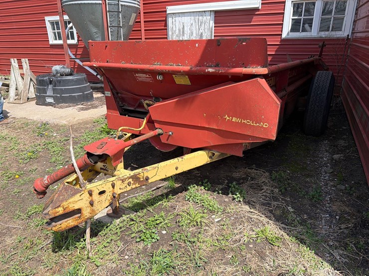 new-holland-520-image-2