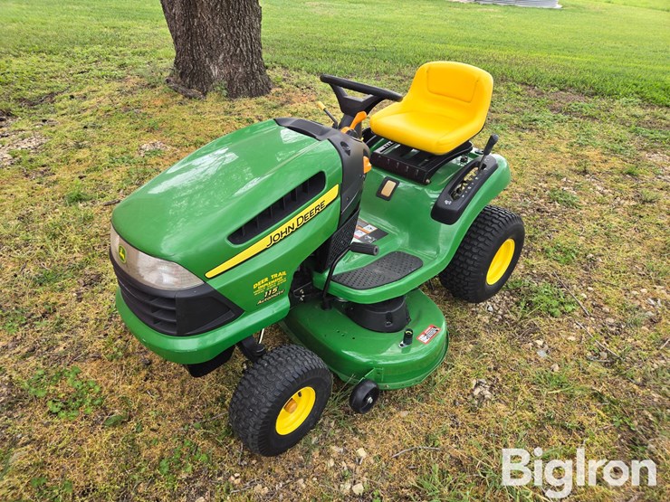 john-deere-la-image-1