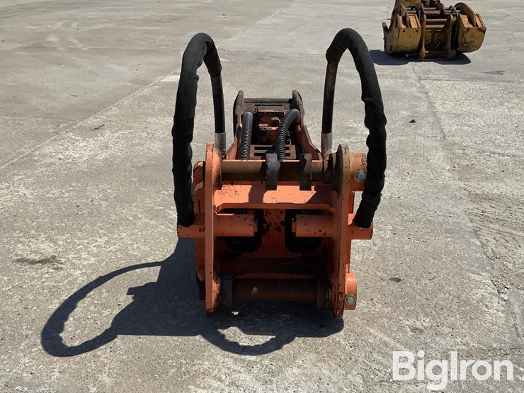 komatsu-pc220-lc-6l-image-2