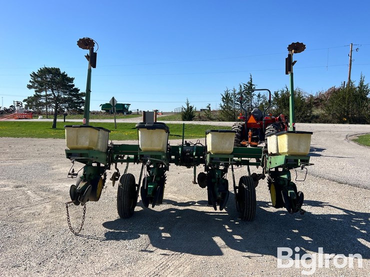 john-deere-7000-image-6