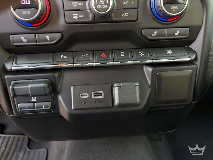 2021-chevrolet-silverado-2500-image-23