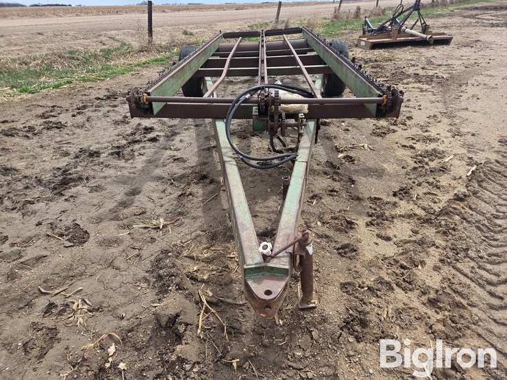 john-deere-200-image-2