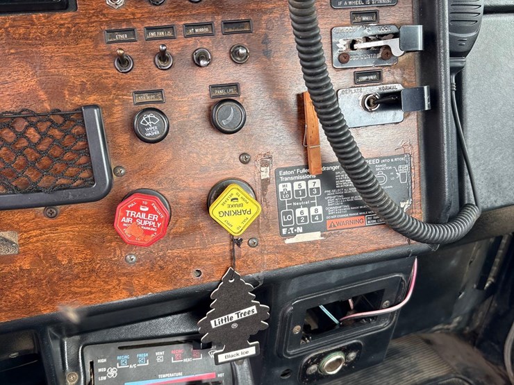 1989-peterbilt-377-image-83