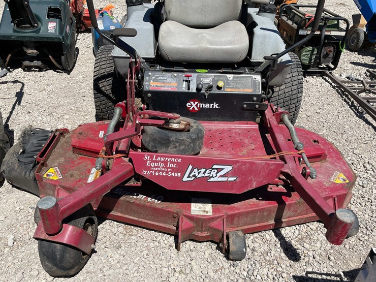 #7408-•-x-mark-zero-turn-riding-lawn-mower-image-2
