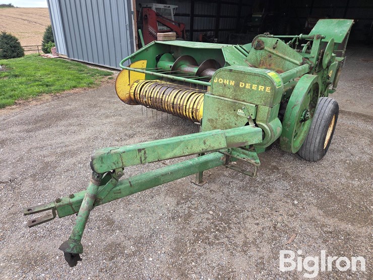 john-deere-24t-image-1