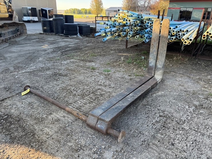 #3924-•-approx-48"-loader-forks-image-1