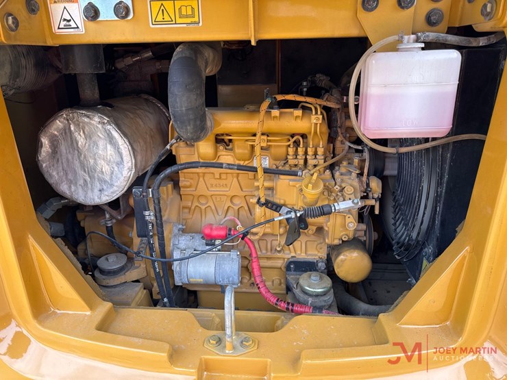 2021-caterpillar-305.5-image-20