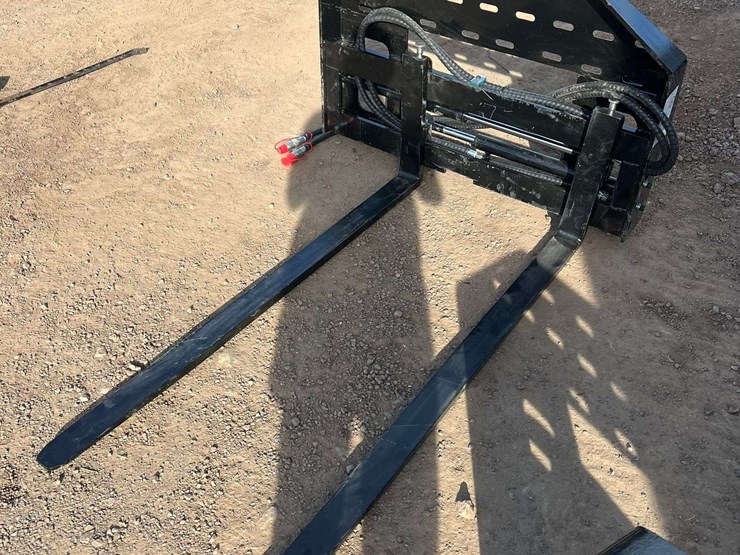 60in-skid-steer-hydraulic-adjustable-forks-(new/unused)-image-2
