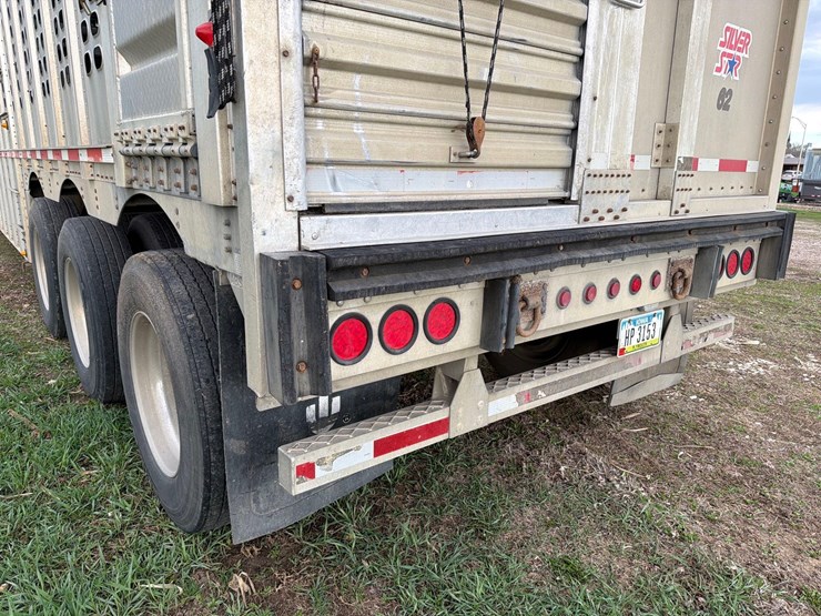 2008-wilson-livestock-trailer-image-42