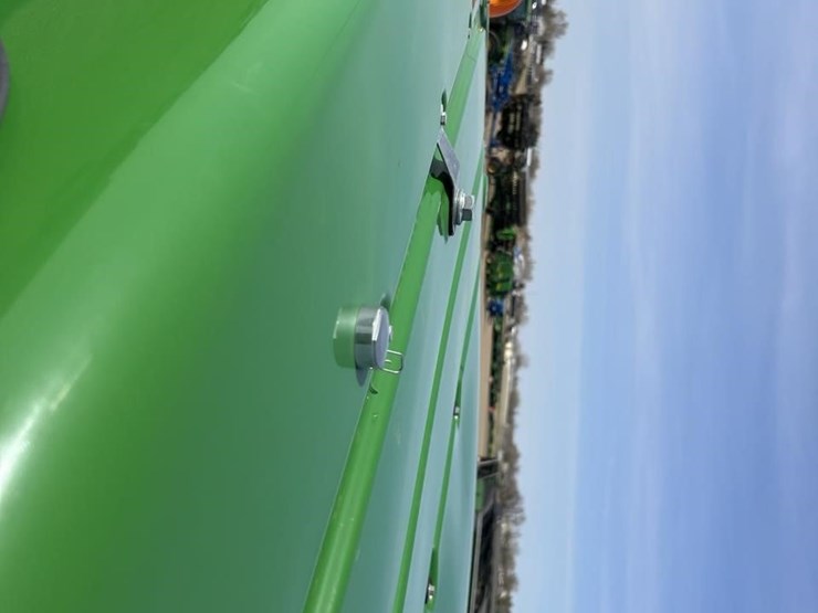 2020-john-deere-r4045-image-54