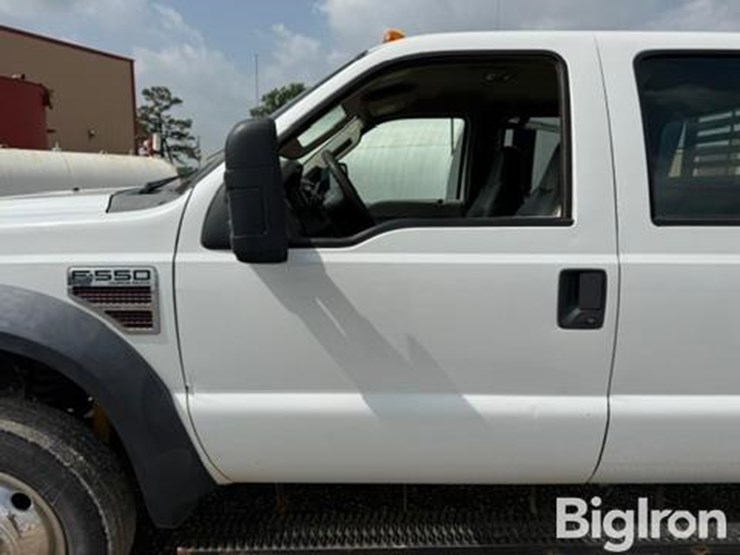 2009-ford-f550-image-10