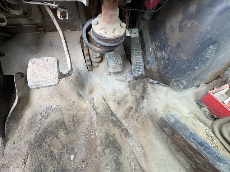 1996-ford-lt9000-image-57