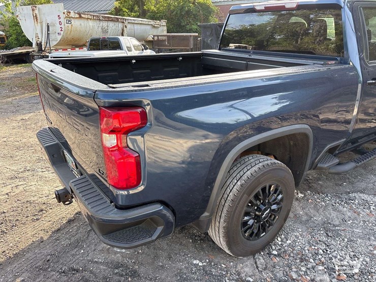 2021-chevrolet-silverado-2500-image-9
