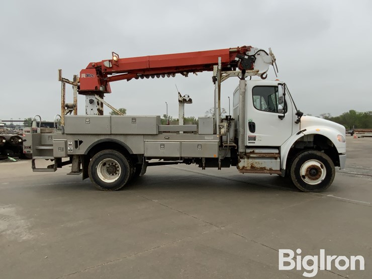 2012-freightliner-m2-106-image-4