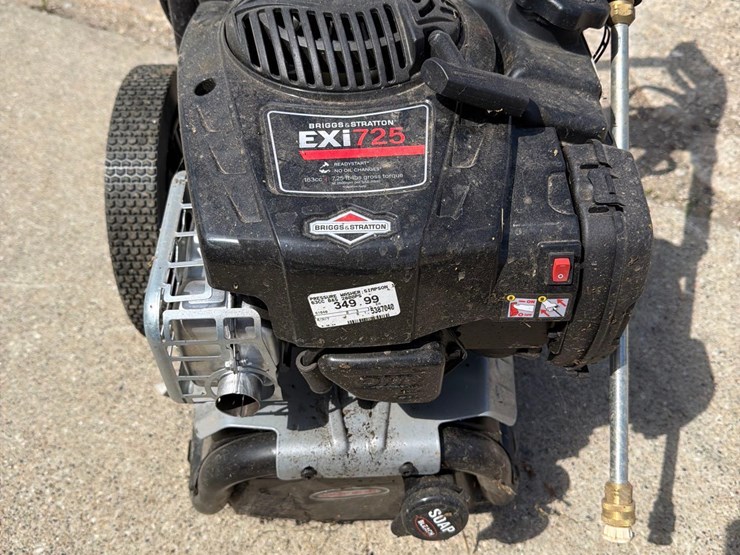 briggs-&-stratton-exi-725-power-washer-image-3