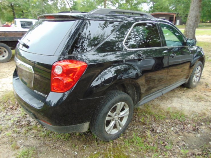 2015-chevrolet-equinox-image-2