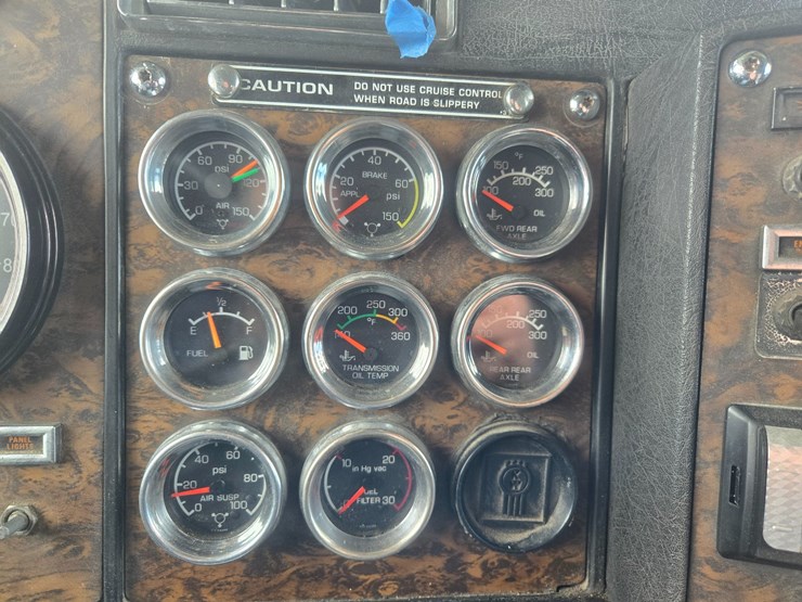 1999-kenworth-w900-image-67