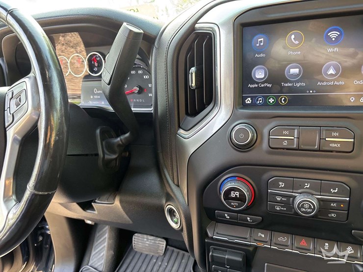 2021-chevrolet-silverado-2500-image-19