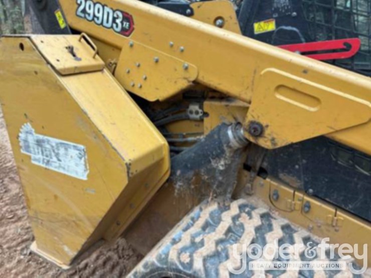 2021-caterpillar-299d3-xe-image-13