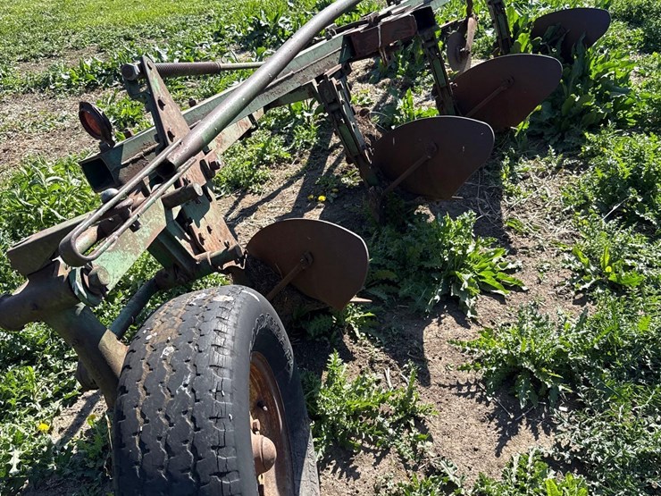john-deere-145-image-5