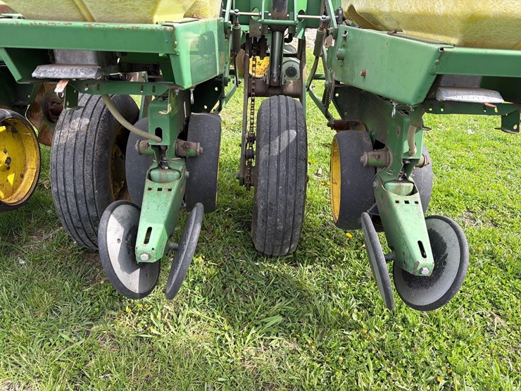 john-deere-7000-image-28
