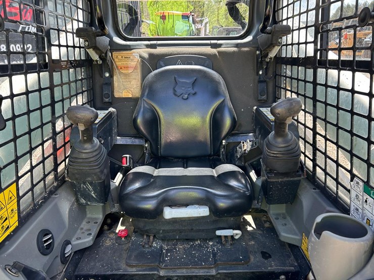 2021-bobcat-t595-image-19