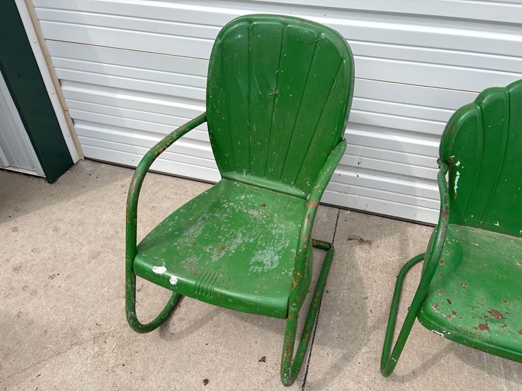 2---metal-lawn-chairs-image-2