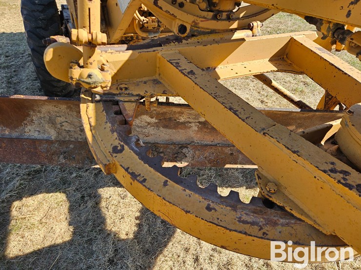 1964-caterpillar-120-image-19