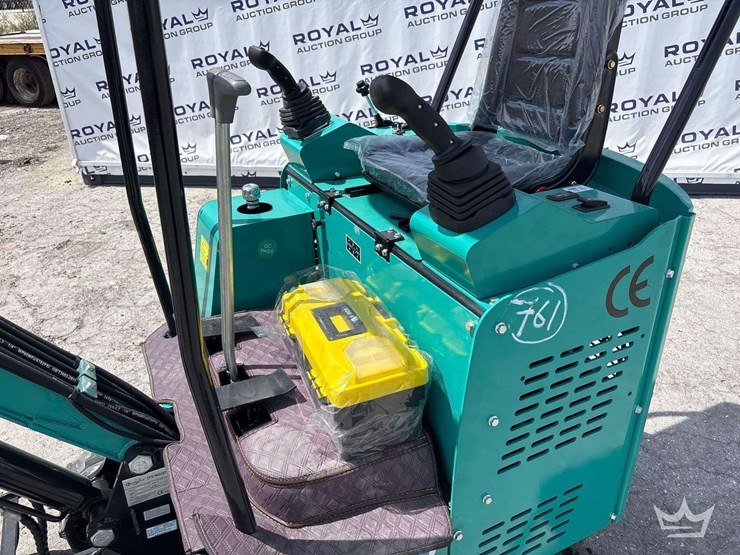 2026-cfg-industrial-h16r-mini-excavator-image-11